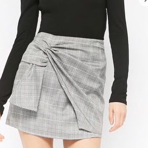 Plaid tie skirt
